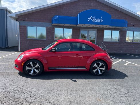Used 2012 Volkswagen Beetle Turbo image 3