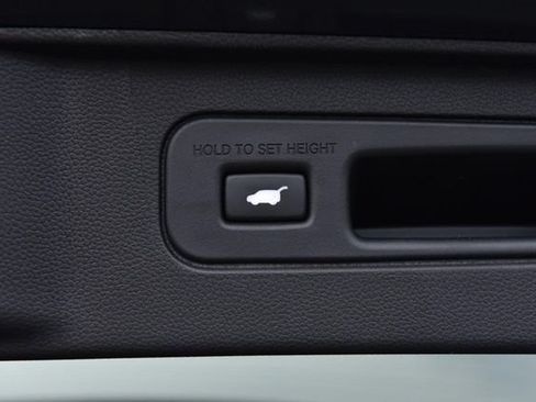 Used 2025 Honda Pilot EX-L image 29