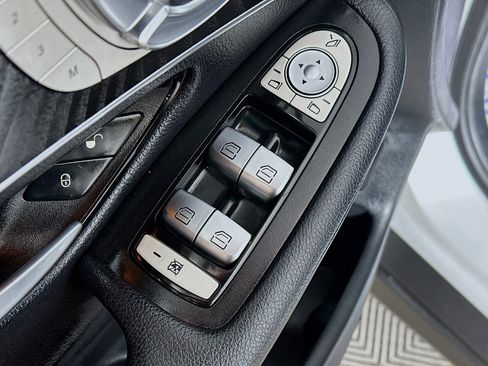 Used 2016 Mercedes-Benz GLC 300 4MATIC image 18