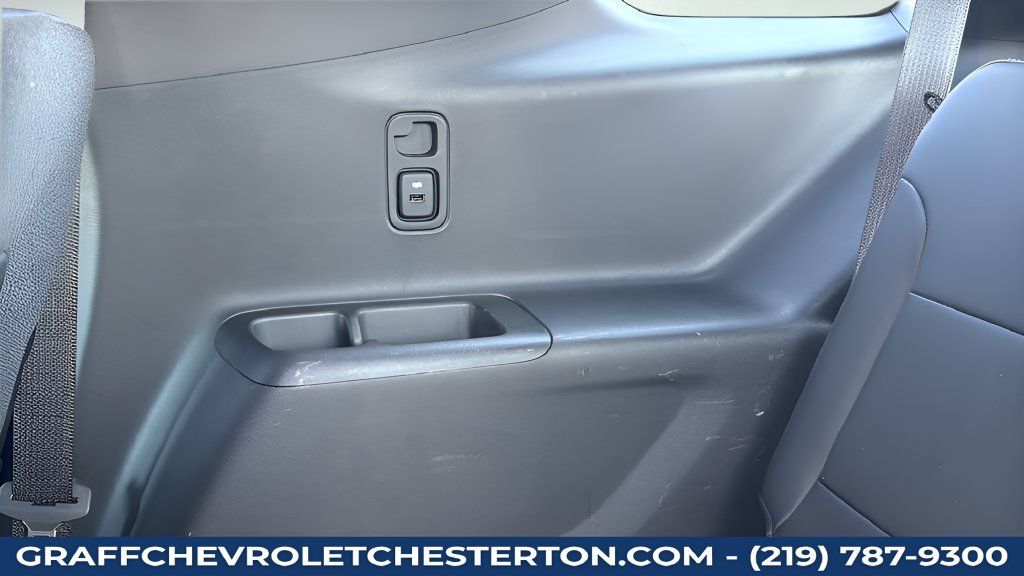 Used 2023 Chevrolet Traverse LT w/ Rear Camera Mirror Package AWD/4WD image 41