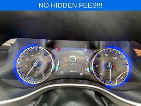 Used 2024 Chrysler Pacifica Touring-L FWD image 18