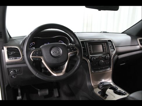 Used 2015 Jeep Grand Cherokee Laredo w/ Quick Order Package 23E AWD/4WD image 6