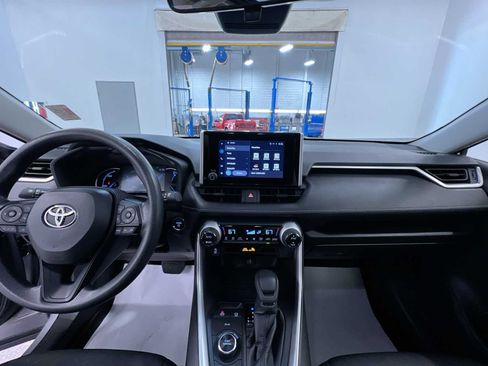 Used 2025 Toyota RAV4 XLE w/ Convenience Package AWD/4WD image 23