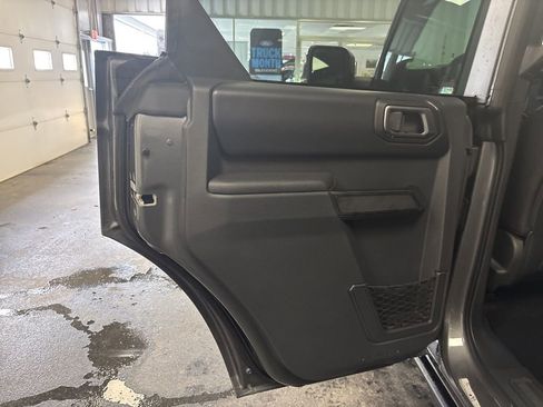 New 2026 Ford Bronco Badlands AWD/4WD image 25