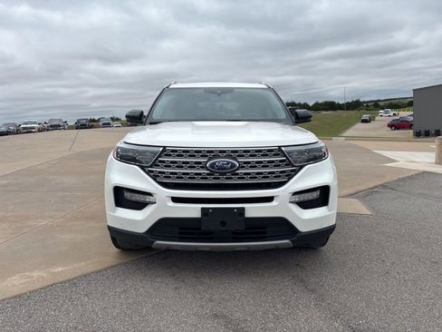 Used 2021 Ford Explorer Limited w/ Equipment Group 301A image 2