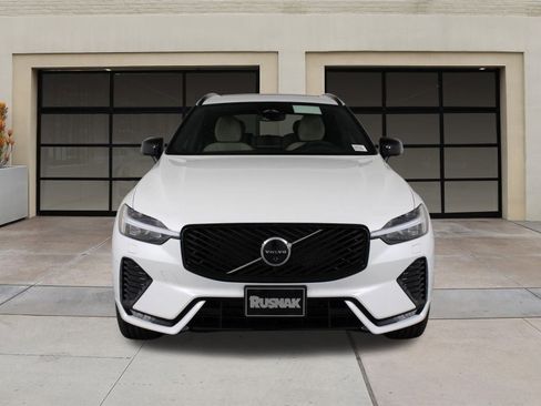 New 2026 Volvo XC60 B5 Plus w/ Climate Package PRO image 2