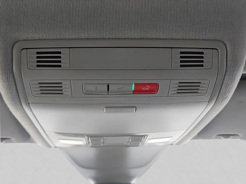 Used 2024 Volkswagen Tiguan SE image 30