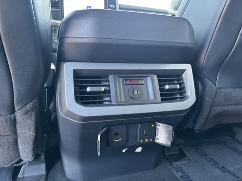 Used 2023 Ford F250 Lariat w/ Sport Appearance Package AWD/4WD image 23