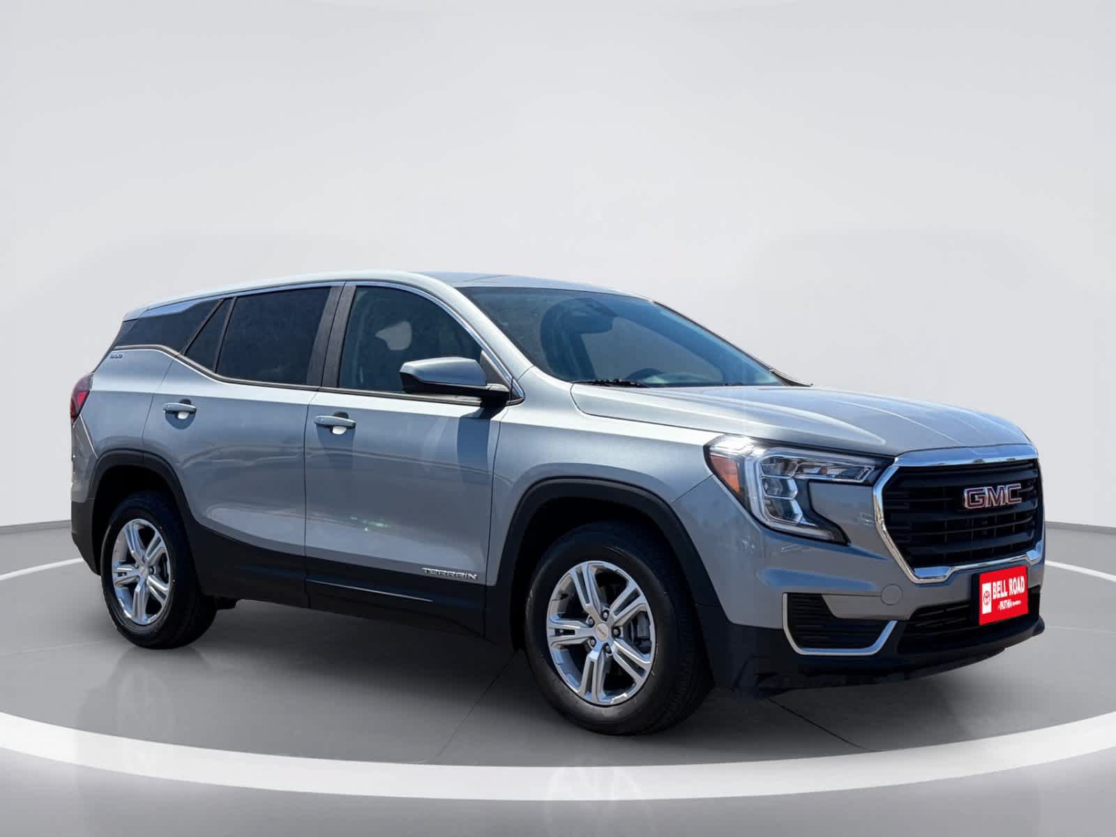 Used 2024 GMC Terrain SLE AWD/4WD image 9
