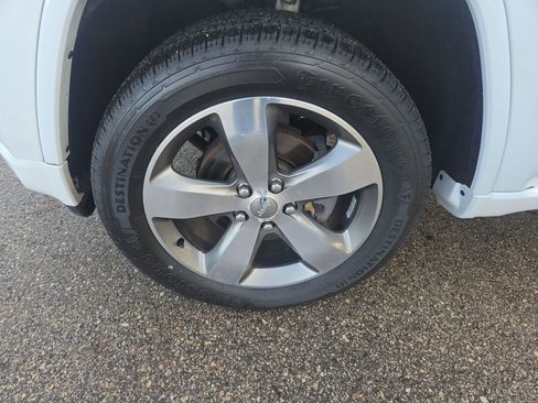 Used 2016 Jeep Grand Cherokee Overland image 29