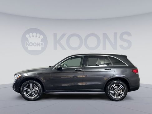 Used 2020 Mercedes-Benz GLC 300 4MATIC image 2