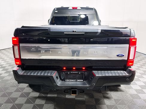 Used 2022 Ford F450 Platinum w/ FX4 Off-Road Package AWD/4WD image 4