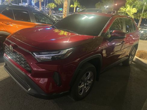 Used 2025 Toyota RAV4 XLE image 4