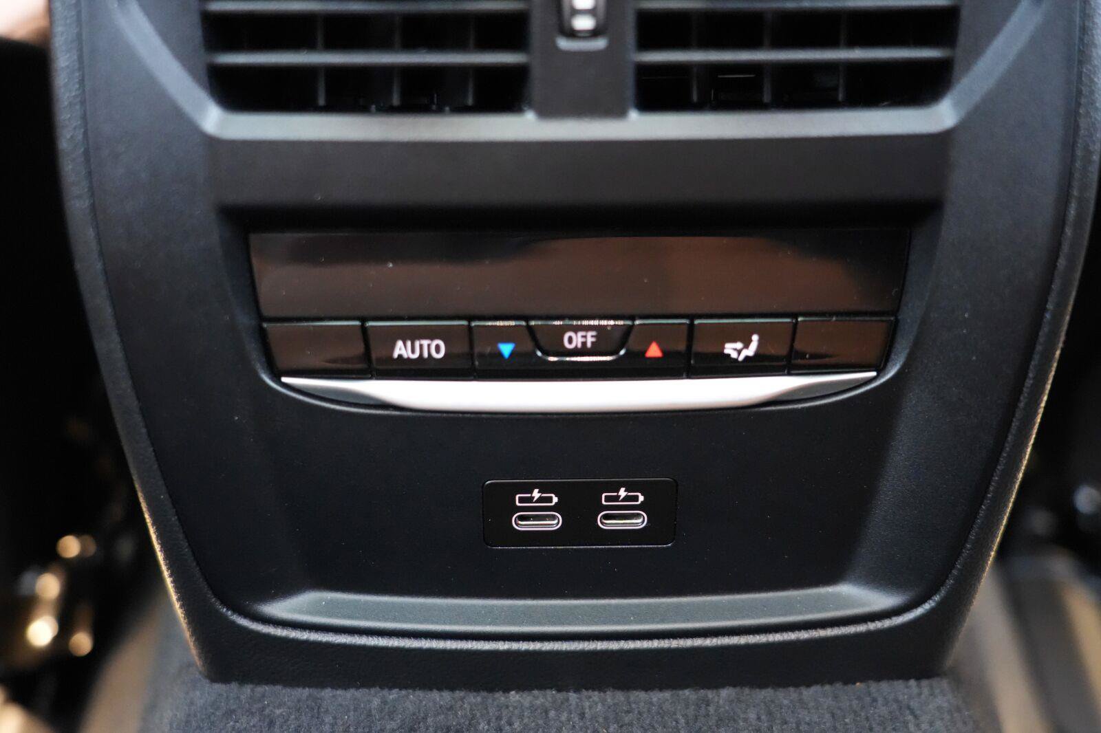 Used 2023 BMW i4 eDrive35 w/ Premium Package RWD image 40