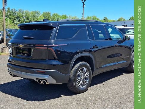 Used 2026 Chevrolet Traverse LT AWD/4WD image 6