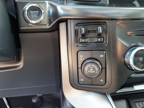 Used 2024 Ford F150 Platinum AWD/4WD image 28