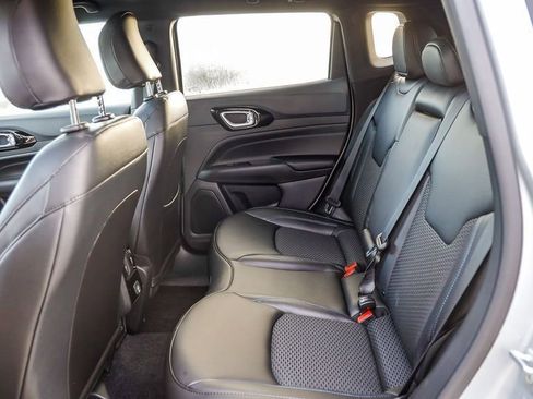 New 2026 Jeep Compass Latitude image 19