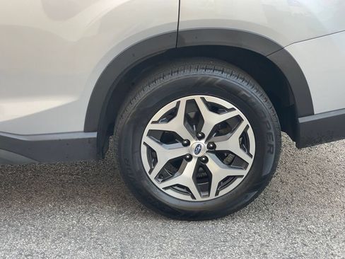 Used 2022 Subaru Forester Premium AWD/4WD image 38