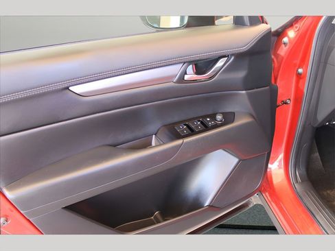Used 2020 MAZDA CX-5 Touring image 33
