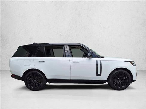Certified 2023 Land Rover Range Rover Long Wheelbase SE AWD/4WD image 4