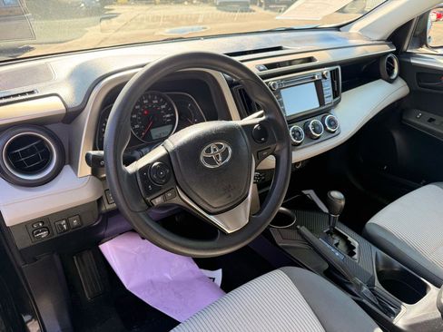 Used 2013 Toyota RAV4 LE image 7