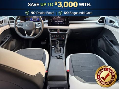 Used 2025 Volkswagen Taos SE image 17