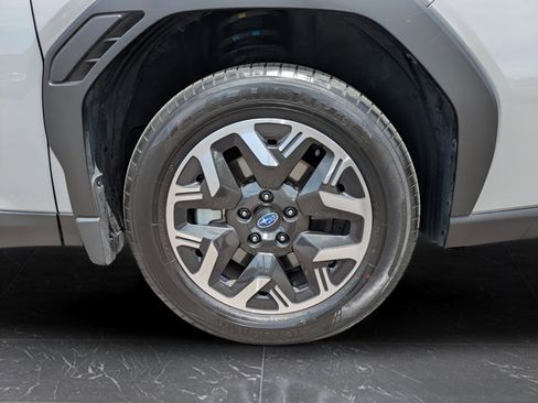Certified 2025 Subaru Forester Premium AWD/4WD image 10