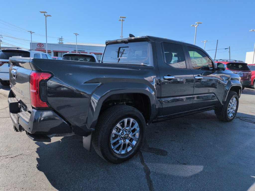 Used 2024 Toyota Tacoma Limited w/ Limited Package (LT) AWD/4WD image 5