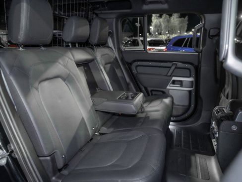 Used 2023 Land Rover Defender 110 S image 14