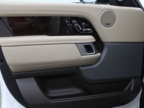 Used 2020 Land Rover Range Rover HSE AWD/4WD image 12