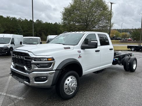 New 2026 RAM 5500 Tradesman image 3