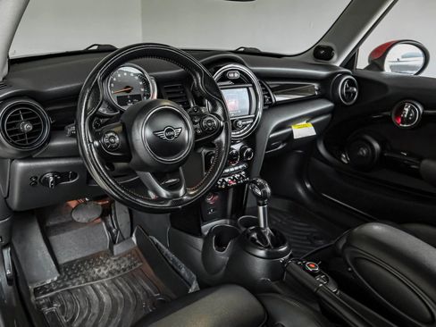 Used 2019 MINI Cooper S w/ Premium Package image 2