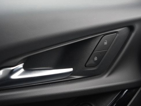 New 2025 Chevrolet Equinox LT w/ Safety and Technology Package image 19