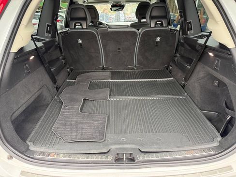 Used 2020 Volvo XC90 T6 Momentum w/ Protection Package Premier image 8