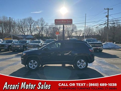 Used 2019 Jeep Compass Latitude w/ Cold Weather Group image 2