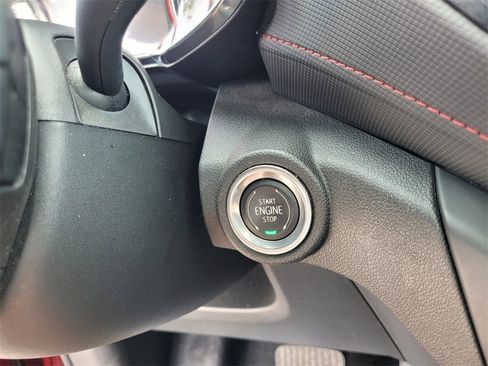 Certified 2021 Chevrolet TrailBlazer RS w/ Sun and Liftgate Package image 28