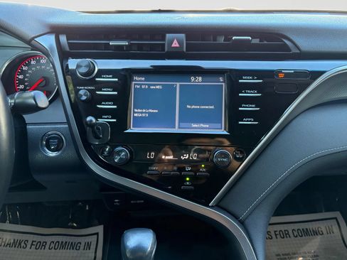 Used 2018 Toyota Camry XSE FWD image 23