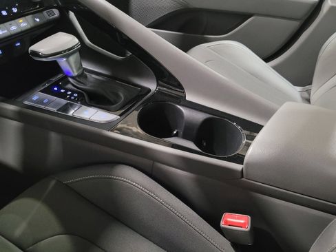 Used 2024 Hyundai Elantra SEL w/ Convenience Package image 26