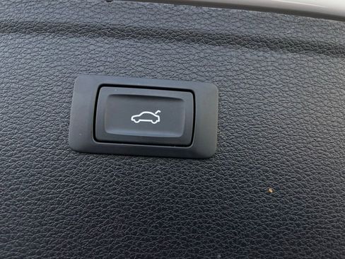 Used 2021 Audi Q5 2.0T Premium image 42