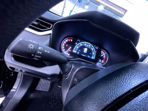 Used 2024 Toyota RAV4 XLE w/ Convenience Package FWD image 10