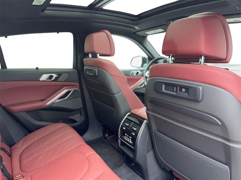 Used 2022 BMW X6 xDrive40i w/ Executive Package image 51