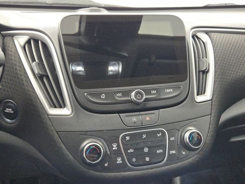 Used 2024 Chevrolet Malibu LT image 26