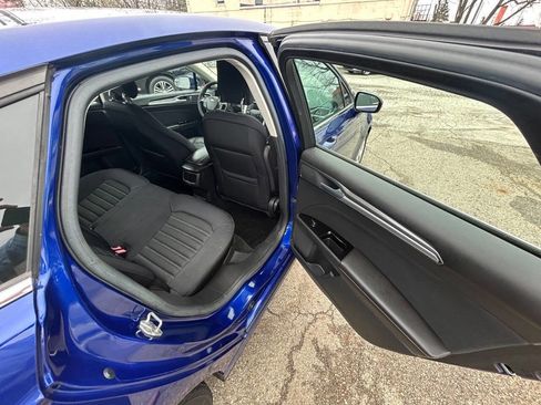 Used 2014 Ford Fusion SE image 9