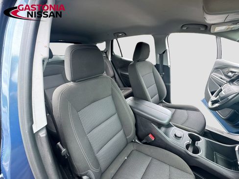 Used 2024 GMC Terrain SLE AWD/4WD image 33