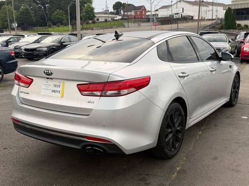 Used 2016 Kia Optima EX w/ Premium Package FWD image 10