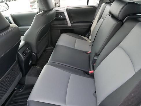 Used 2020 Toyota 4Runner SR5 Premium w/ Moonroof Package AWD/4WD image 8