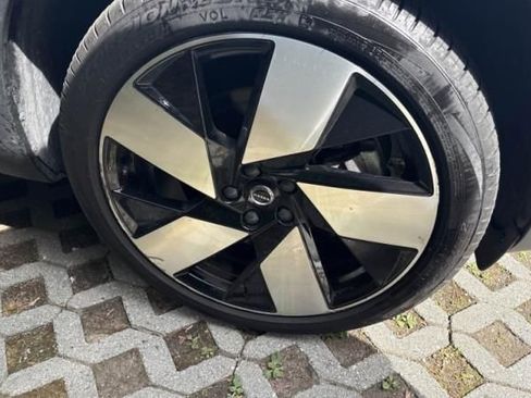 Used 2023 Volvo C40 P8 Recharge Ultimate AWD/4WD image 3
