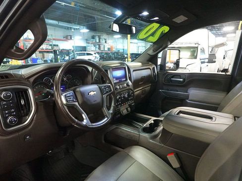 Used 2020 Chevrolet Silverado 2500 LTZ w/ LTZ Plus Package image 13