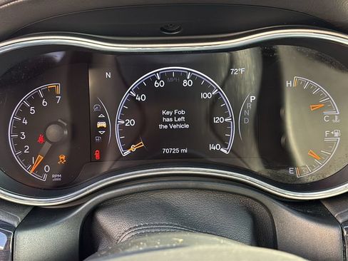 Used 2020 Jeep Grand Cherokee Overland AWD/4WD image 16