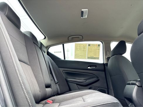 Used 2022 Nissan Altima 2.5 SV image 18